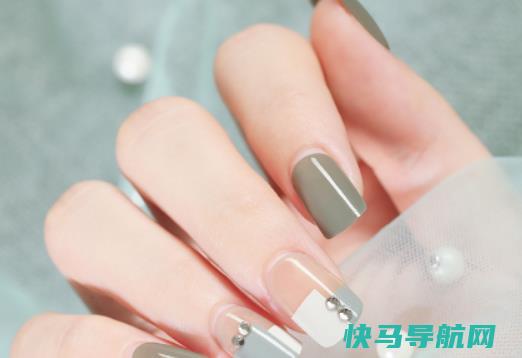 免烤微胶指甲油会不会自然干？自己涂的指甲油很软怎么办