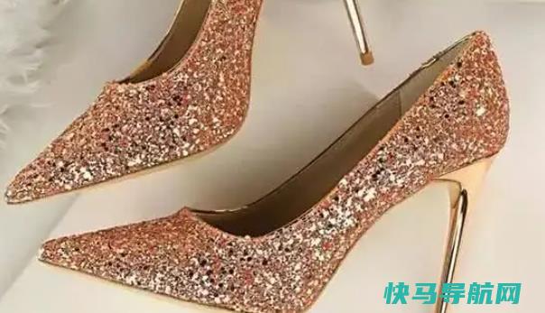 高跟鞋应该怎么？高跟鞋的清洗方法