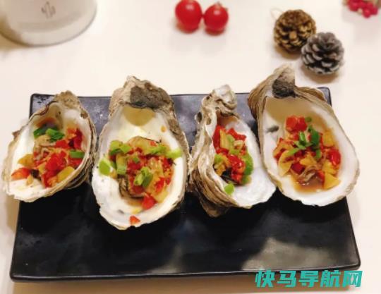 生蚝有一坨绿色？生蚝带壳沸水蒸几分钟