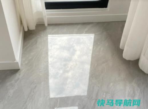 卫生间瓷砖怎么挑选？木地板地面上贴瓷砖的标准施工步骤